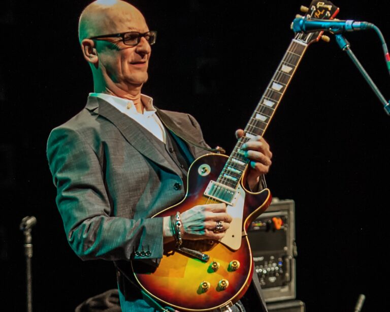 Kim Mitchell Inducted Into The Canadian Songwriters Hall of Fame