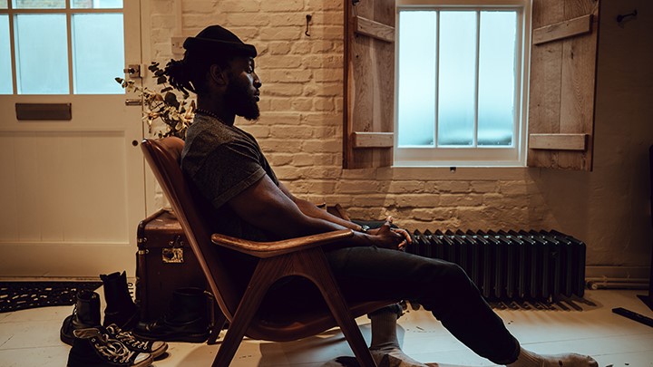 London, UK-Based Soul Artist + Netflix’s “Top Boy” Actor THEO OGUNDIPE Releases “Y” Single