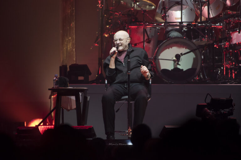 Photo Gallery: Genesis at Toronto’s Scotiabank Arena