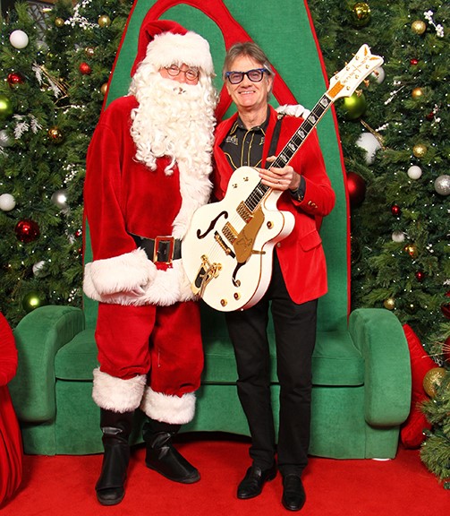 Glen Foster Gets in ‘The Spirit Of Christmas’ with Delightful New Holiday Album
