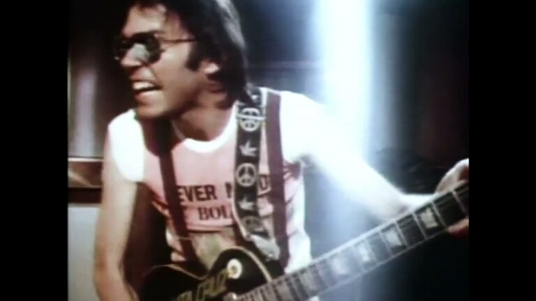 That Time Neil Young Collaborated With Devo For “Hey Hey, My My (Into the Black)”