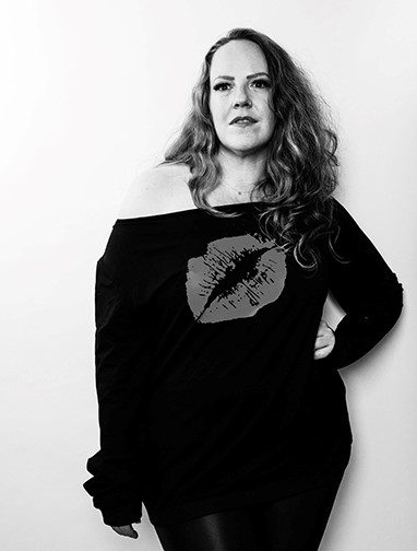 Singer/Songwriter Bree Whitworth Searches for the “Real Thing” in Emotionally Charged New Single