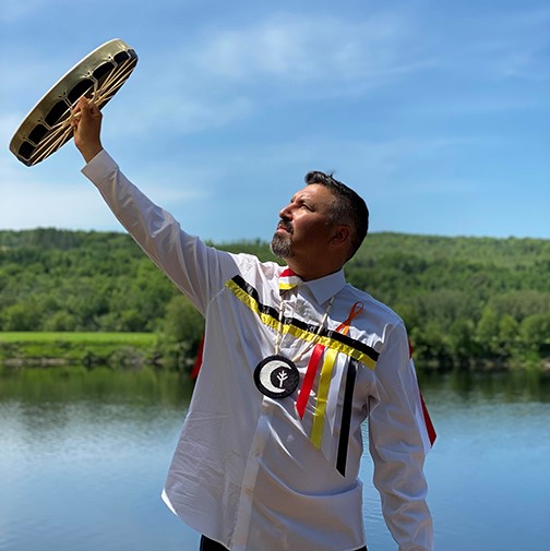 Singer/Songwriter Mike Bern Pays Tribute to “Ancestors” with Release of New Folk-Rock Single