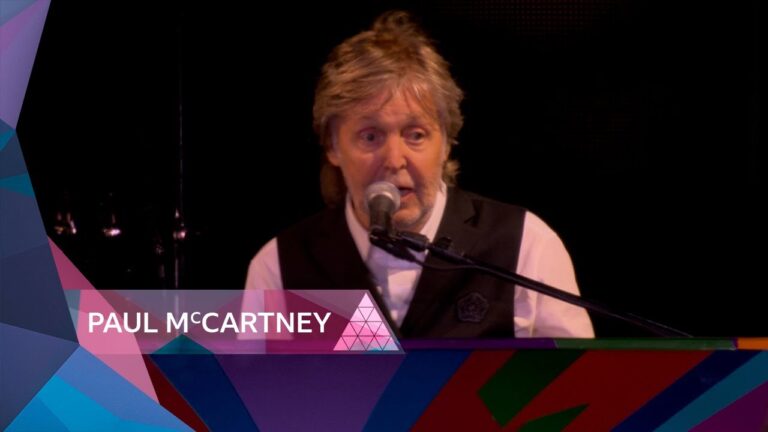 Dave Grohl Returns To The Stage With Paul McCartney