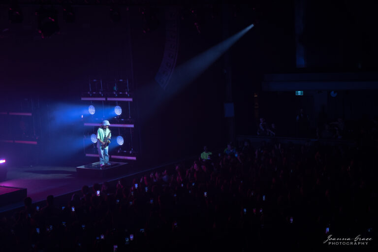 Photo Gallery: Tash Sultana with Josh Cashman at Toronto’s History July 5, 2022