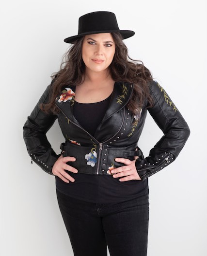 Halifax’s Lisa Richard’s New Single Has “News You Can Use” With Live Off The Floor Video