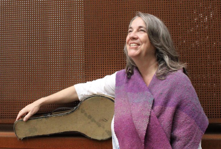 Ottawa Folk Artist Christine Graves Goes Her Own Way On “Bend The Rules”