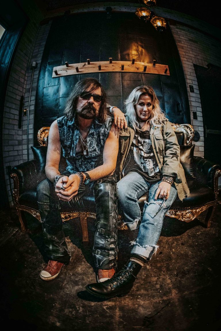 D2UR Are Ready To Turn Up The Amps And “Live Again” With New Single