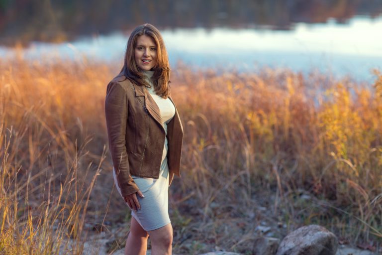 Silka Weil Overturns The Bad And Dreams Up The Good In Folk-Pop “Capsized” Single