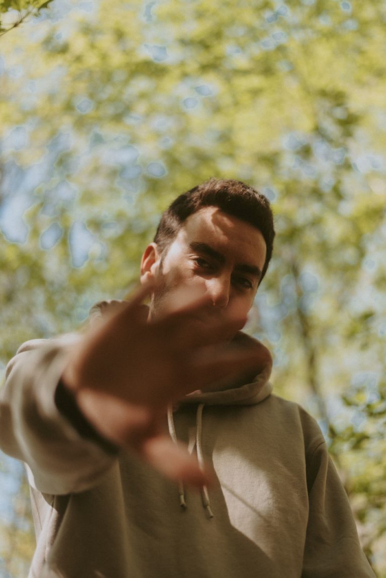 EDM/Pop Producer AZËE Grants Sweet Dreams In “Close Your Eyes”