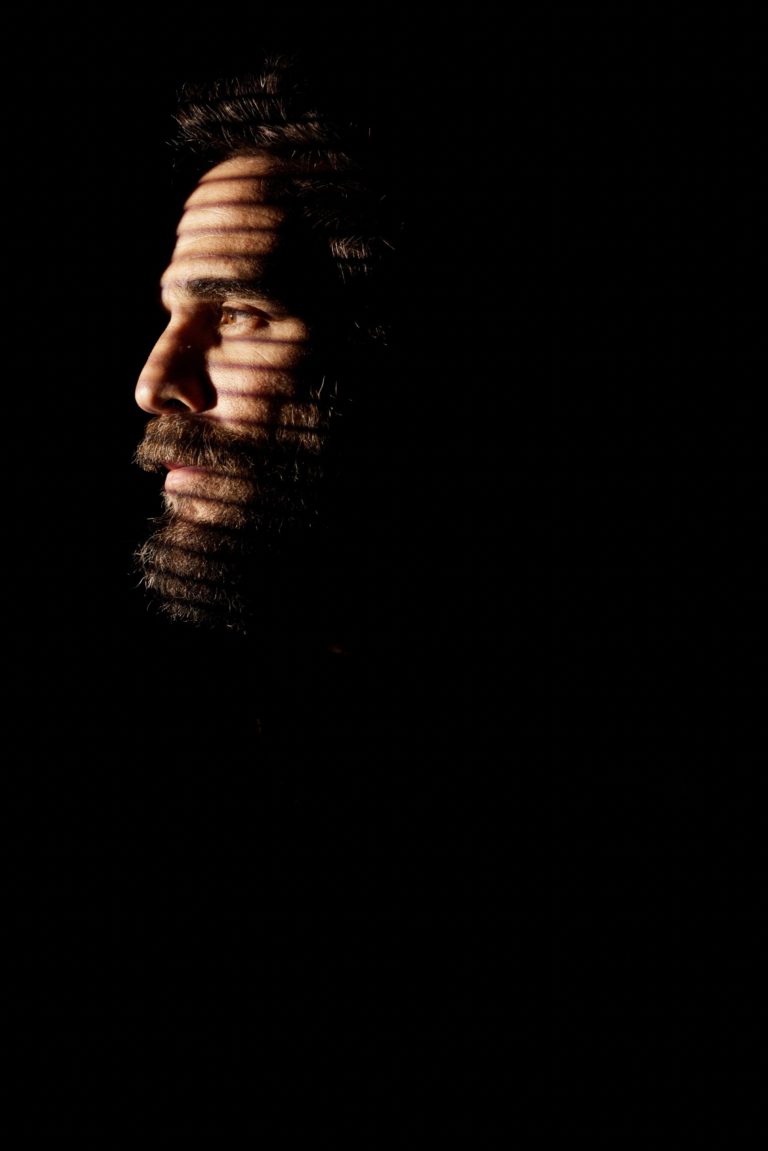 RnB Producer Kutiman Contemplates Life’s Darkness In “Sun Don’t Shine”