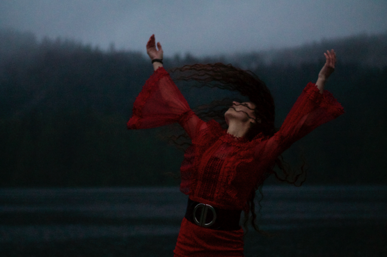 Nanaimo’s Laura Kelsey Releases New EP ‘Hunting Season’ With Concert April 29 at The Globe Live Studio