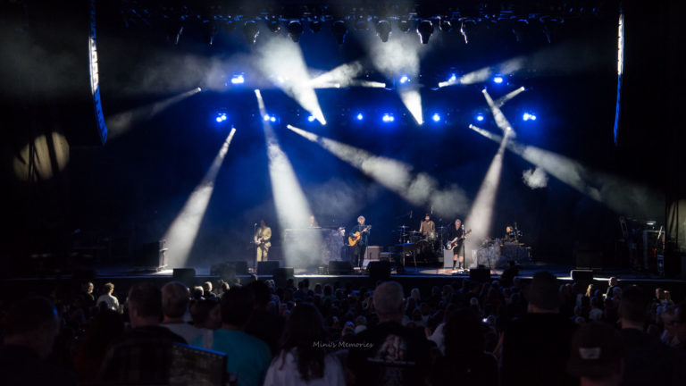 Photo Gallery: Crowded House with Spirit Of The Bear at Toronto’s Budweiser Stage