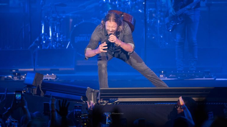 Photo Gallery: Dierks Bentley with Jordan Davis and Molly Tuttle at Toronto’s Budweiser Stage