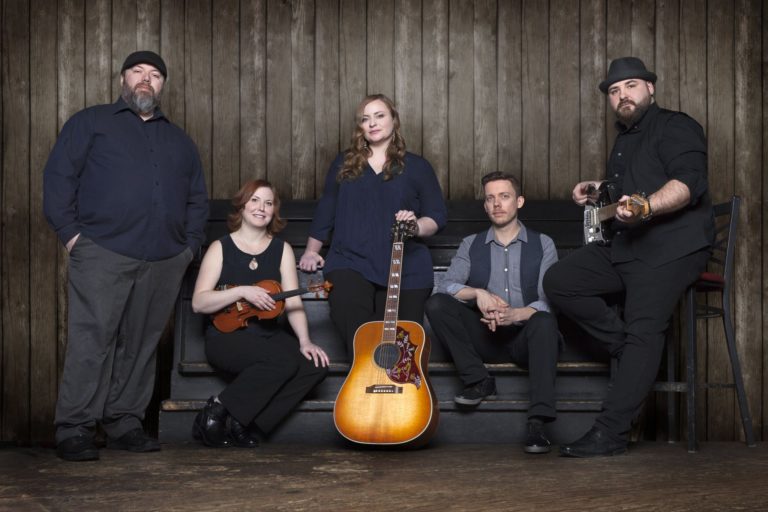Edmonton’s Celtic Rockers Derina Harvey Band Release “Waves of Home”