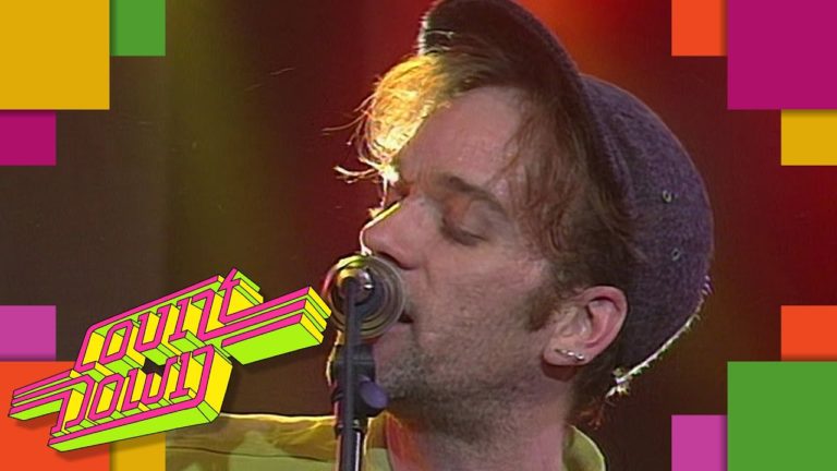 Watch R.E.M. Perform ‘Losing My Religion’ At The Height Of Their Fame On Dutch TV In 1991