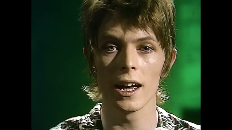 Watch David Bowie Perform ‘Oh! You Pretty Things’ From BBC TV’s The Old Grey Whistle Test In 1972