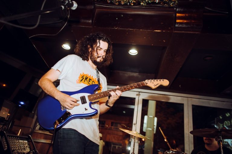 Toronto Guitarist Dylan Forshner Debuts With ‘What Am I Doing?’ – Exploring Life’s Uncertainties Through Raw Music