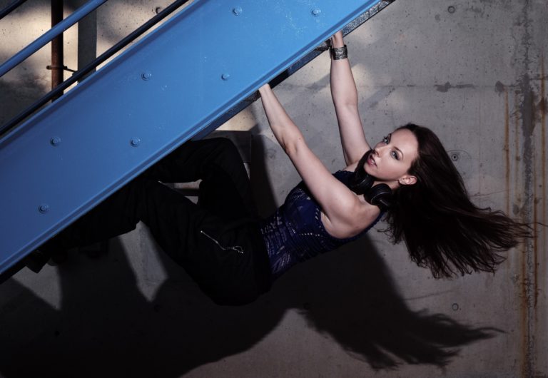 Toronto’s Songstress Flavia Abadía Transcends Boundaries with Fusion of English and Spanish In “MALA”