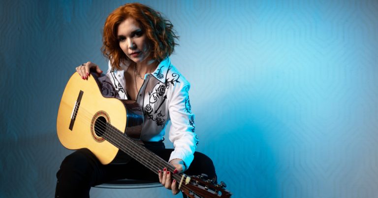 Sue Foley Debuts Immersive Masterclass “Guitar Trail Blazers” Celebrating Female Pioneers of Guitar