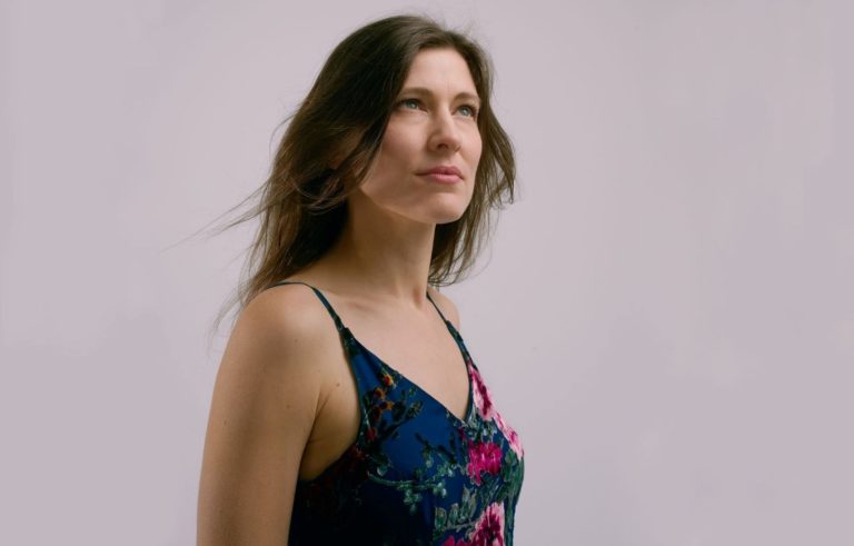 RUTH MOODY, The Wailin’ Jennys Co-Founder Releases “Already Free” From Upcoming Wanderer Album
