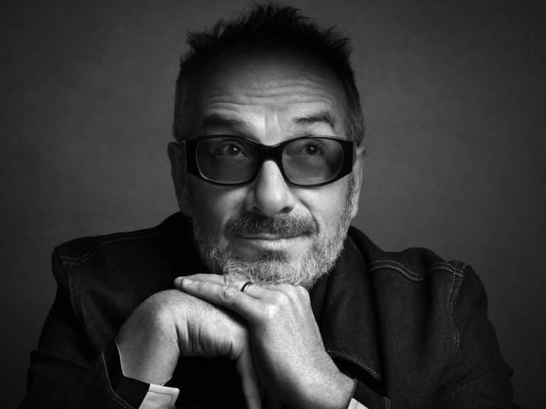 Elvis Costello, to Receive Industry Icon Award From Full Sail University