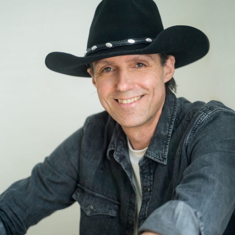 Country Music Star And Now Chef Laurie LeBlanc Has A Taste For Every Tongue With “The BBQ Dance”