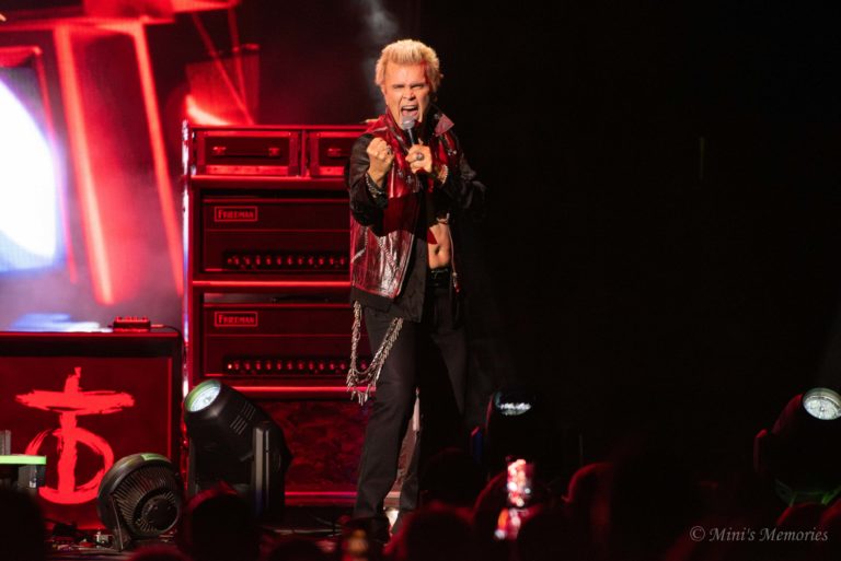Photo Gallery: Billy Idol with Platinum Blonde at Toronto’s Scotiabank Arena