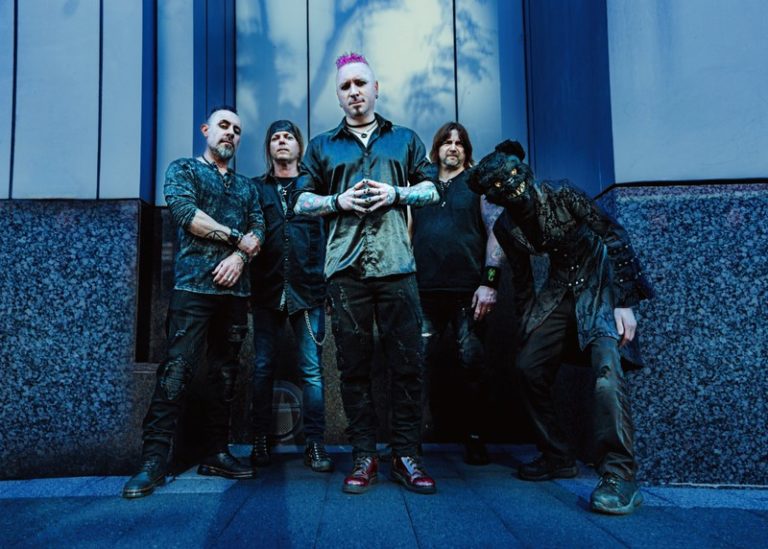 Alt.Metal’s Carbonstone Sends a Bracing Jolt of Heartbreak on “White Noise”