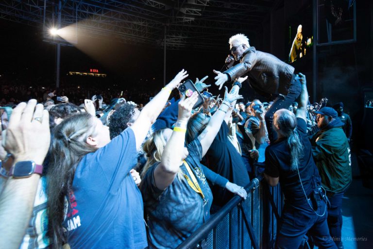 Photo Gallery: Stone Temple Pilots with Live and Soul Asylum at Toronto’s Budweiser Stage