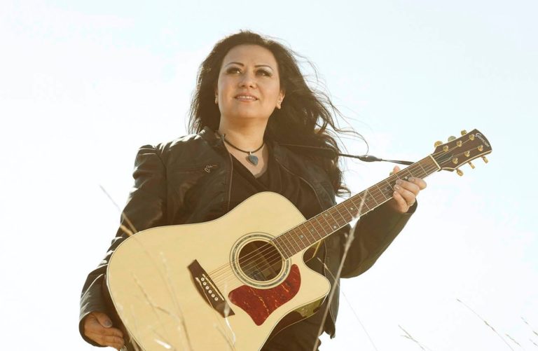 Pop Rocker Dahlia Wakefield Releases Powerful “Queen Of Overthinking” From Forthcoming Album ‘My Truth’