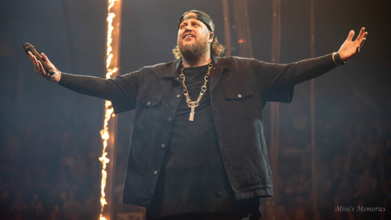 Photo Gallery: Jelly Roll with Josh Ross and Savannah Dexter and Brabo Gator at Toronto’s Scotiabank Arena