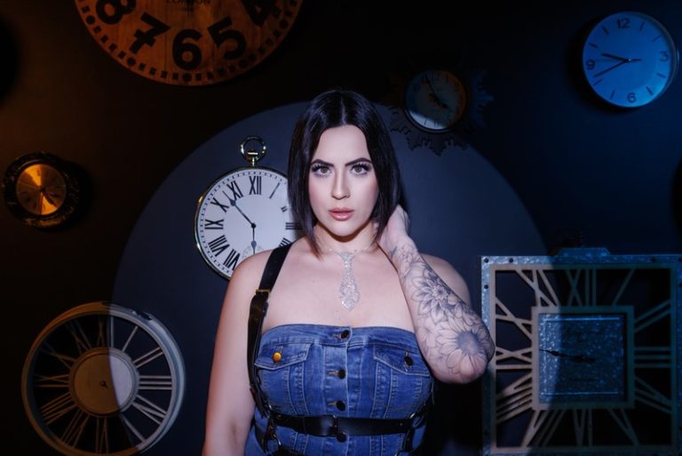 Bree Taylor Ignites Country Music with Fiery New Single “Wake Up!”