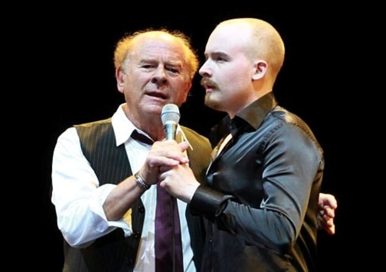 Art Garfunkel Performs Historic Tel Aviv Show Amid Missile Threats, Joined by Son Art Jr. and Aviv Geffen