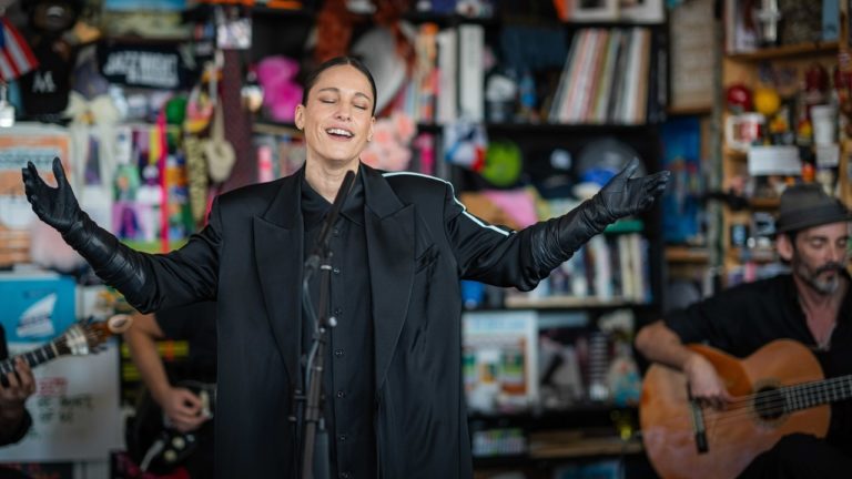 Carminho Channels Centuries Of Fado In Powerful NPR Tiny Desk Performance