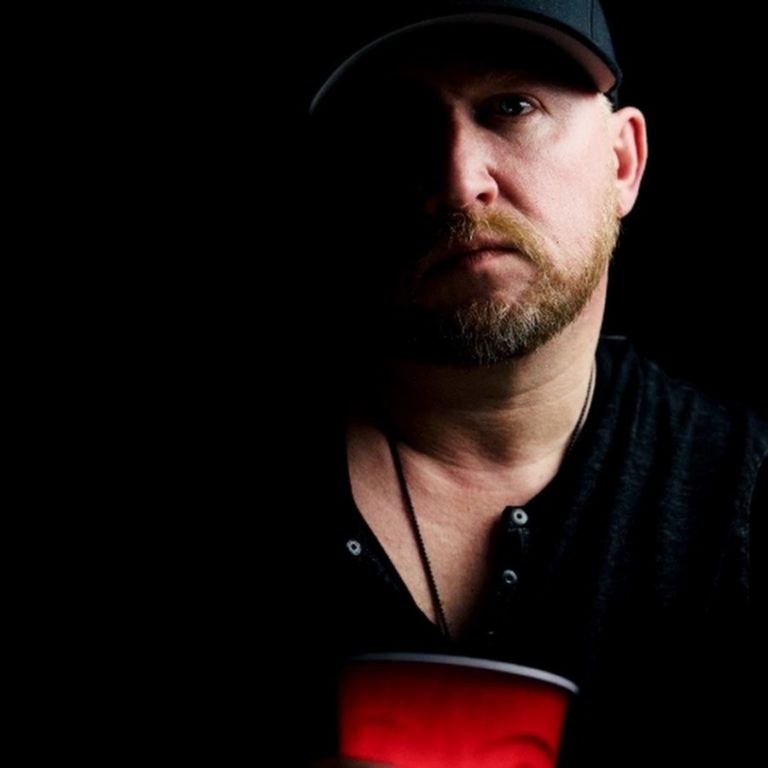 Danny Kensy Raises a Toast to Summer with New EP ‘Social,’ Featuring “Sip Sip Hooray” and “Closing Time”