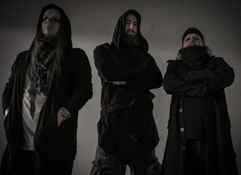 Finnish Metal Trio Kivisydän Releases New Single ‘Suru’ Ahead of Debut Album ‘Kuoleva Aurinko’
