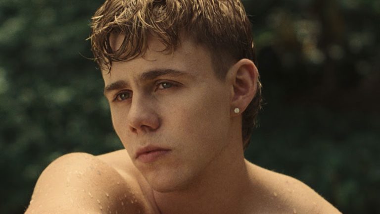 The Kid Laroi Heats Up With New Single “She Don’t Need to Know” Starring Carmen Electra in Video