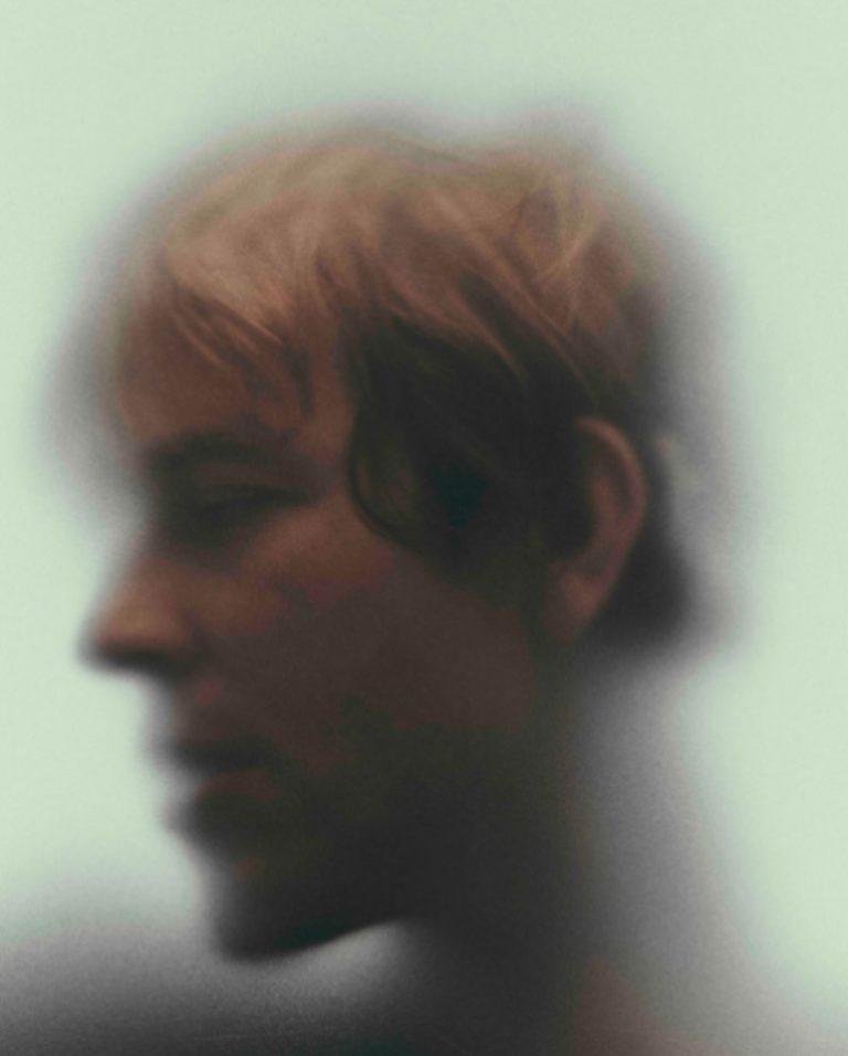 Tom Odell Unveils “Ugly” Ahead of Soul-Stirring New Album ‘A Wonderful Life’