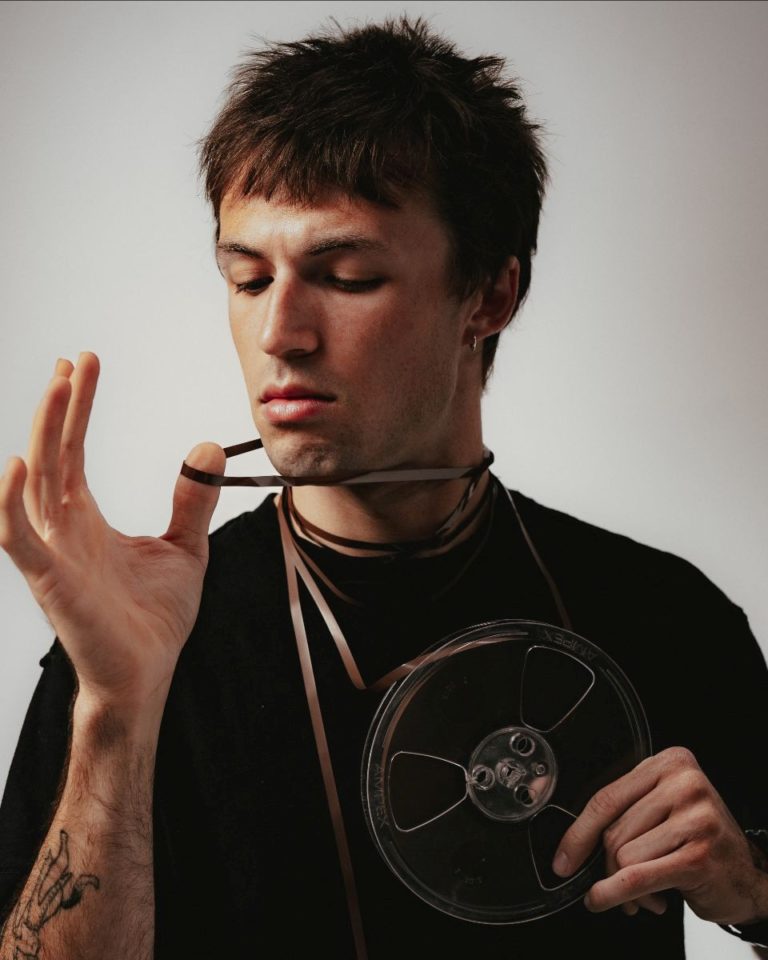 Indie-Folk Artist Peter McPoland Announces Intimate New Album ‘Big Lucky’ Out September 26