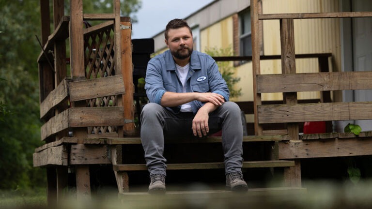 Atlus Announces Debut EP ‘Secondhand Smoke’ Out October 10 On BBR Music Group BMG Nashville