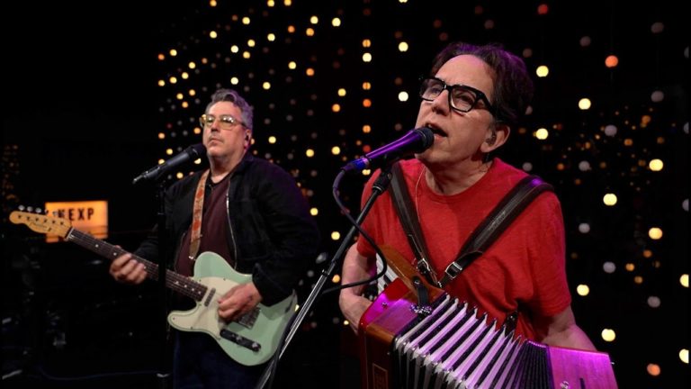 They Might Be Giants Bring Career-Spanning Set to KEXP
