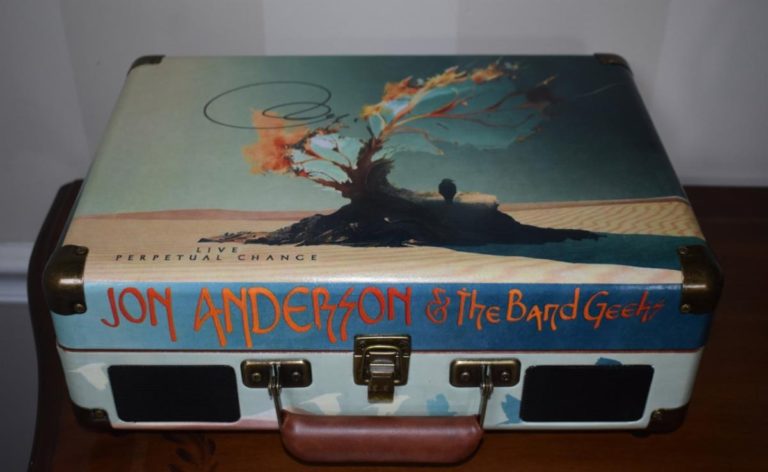 Prog Rock Legend Jon Anderson Launches Limited Edition Signed Turntable