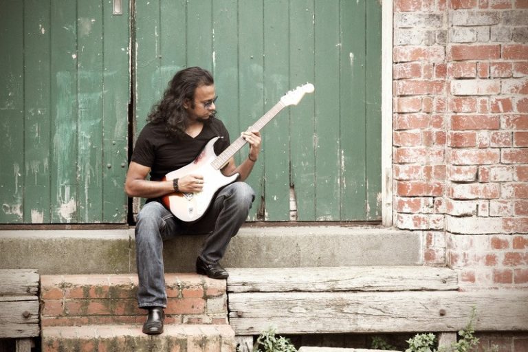 Ash Ravens Hits the Gas on a Raw, Riff-Fueled Album ‘Joyride Blues’