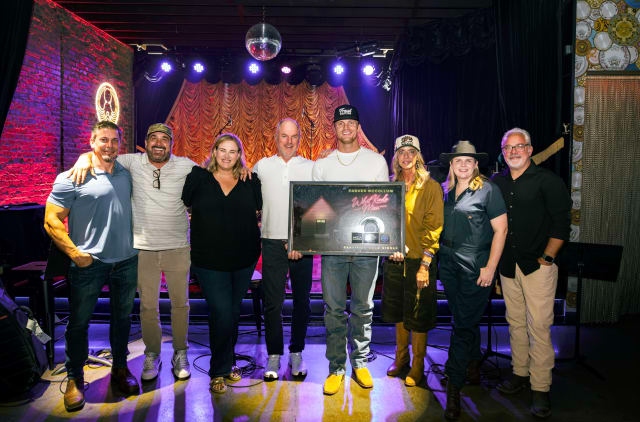 Parker McCollum’s “What Kinda Man” Earns RIAA Gold Certification