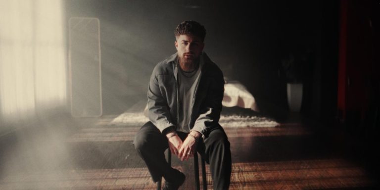 Alt-Rock Breakout Nate Vickers Drops Heart-Wrenching New Single ‘Deja Vu’