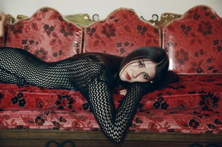 Bella Litsa Announces Debut Album ‘Drasticism’ and Shares New Single “Passion Plug”