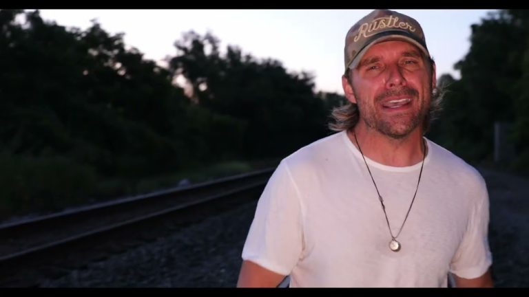 Robby Johnson Turns Up the Heat With ‘Hot Summer Nights’ and Fiery New Single “Get in Gear”