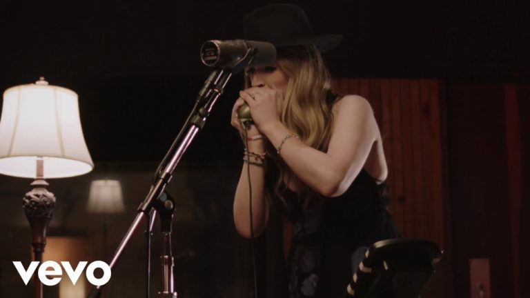 Blues-Rock Firebrand ZZ Ward Announces 2026 ‘Dirty Sun’ Tour with Electrifying Live “Dust My Broom” Performance