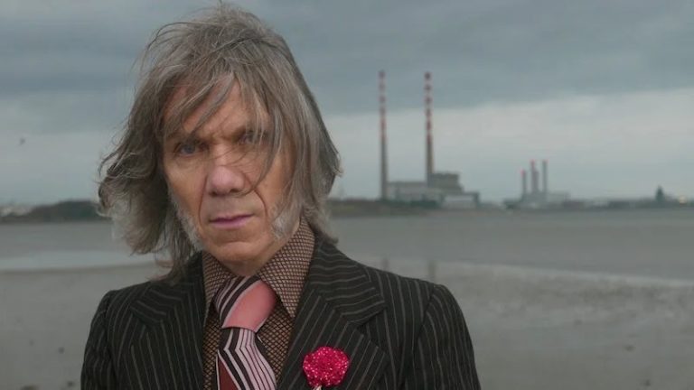 Ger Eaton Blooms, Falls, and Rises Again with Lush Renaissance Pop Album ‘Season Changes’